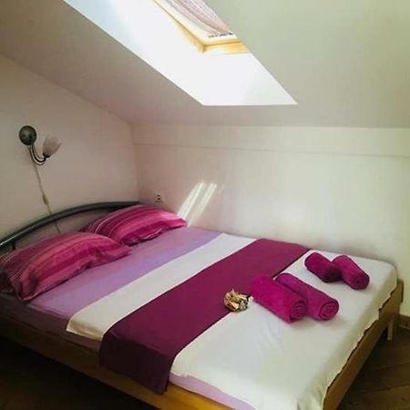 Apartmani Djura Selce Bagian luar foto